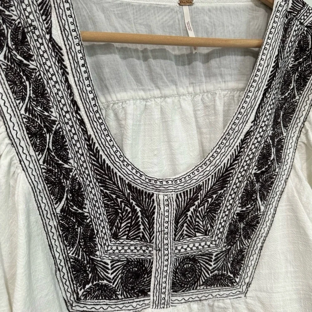 Free People Iggie Embroidered Crop Top Ivory SZ XSmall Baloon Sleeves Boho EUC